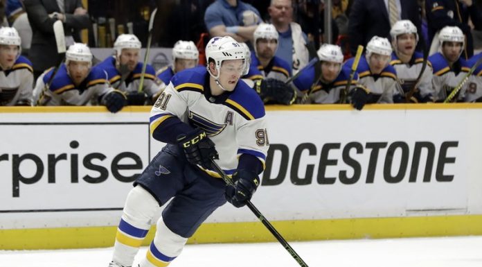 Blues hang on, defeat Coyotes for fourth straight win