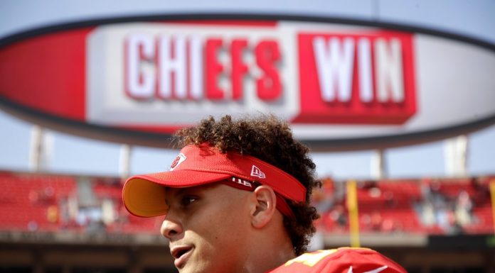 Chiefs clinch home field advantage after missed FG