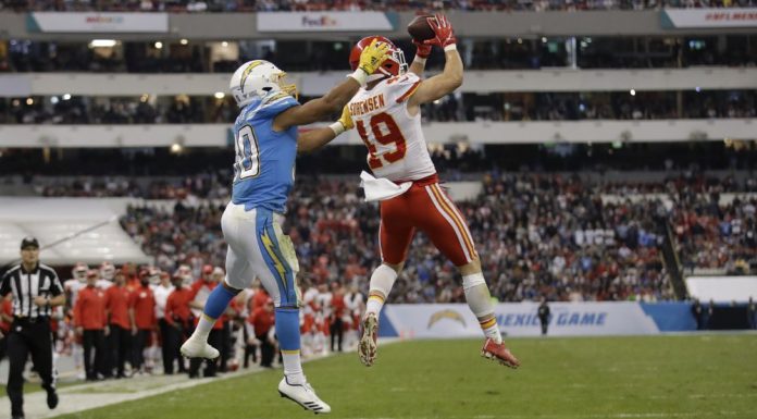 Mahomes, Chiefs hold off Chargers 24-17 in Mexico City