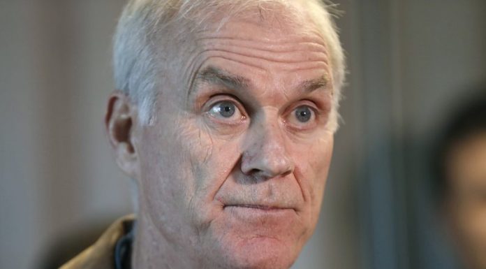 Pentagon chief fires Navy secretary over SEAL controversy