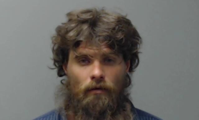 Baxter County: Man arrested for allegedly shooting girlfriend