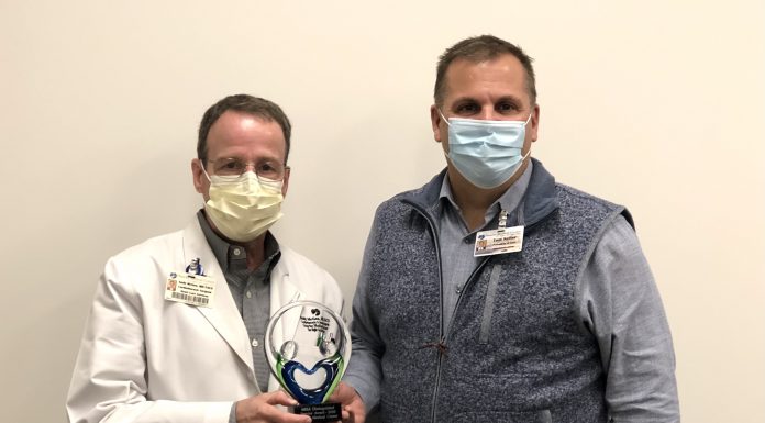 Ozarks Healthcare receives Distinguished Service Award from Missouri Hospital Association