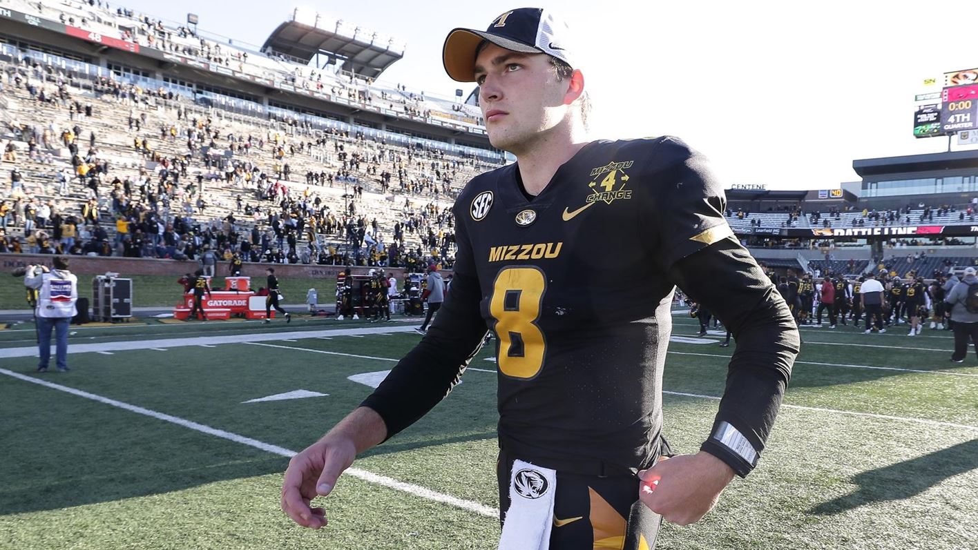 Connor Bazelak Named to Davey O’Brien Award Watch List Ozark Radio News