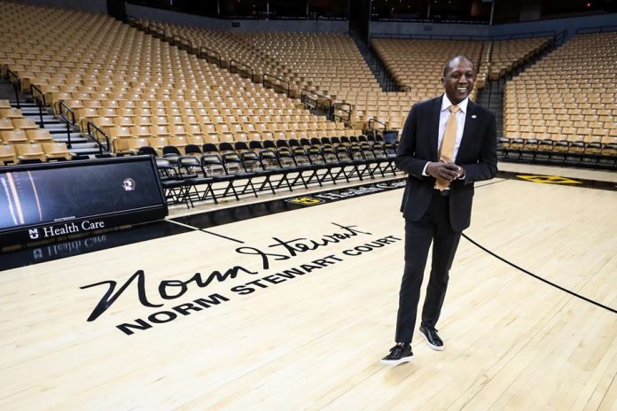 03212022_MIZ_MBB_Coach_Dennis_Gates_Arrival_hd_edits_101