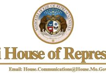 Missouri Signals National Shift in Education: Lawmakers Move to Reduce Classroom Screen Time, Restore Books, and Reinstate Cursive Instruction