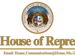 Missouri Signals National Shift in Education: Lawmakers Move to Reduce Classroom Screen Time, Restore Books, and Reinstate Cursive Instruction